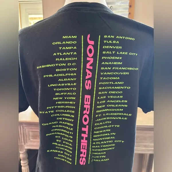 Jonas Brothers Happiness Begins Tour Shirt - Image 4