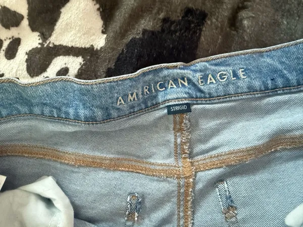 American Eagle Mom Jeans - Image 2