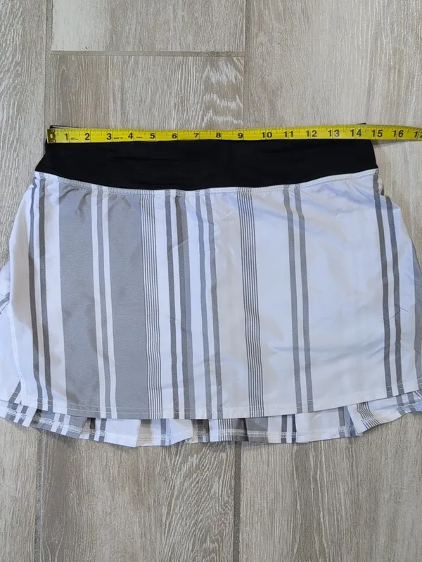 Lululemon Run Pace Setter Skort in Groovy Stripe Nimbus Size 6 W8301R - Image 7