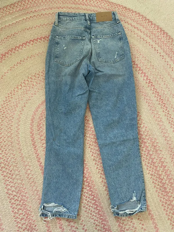 H&M Abercrombie & Fitch High-Waisted Mom Jeans - Image 2