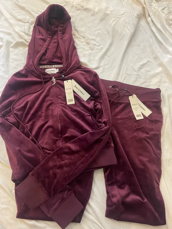 Juicy Couture Velour Tracksuit NWT - Image 4