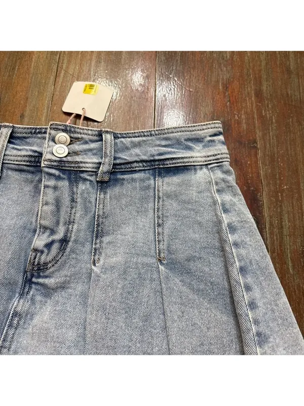 GB Light Blue Denim Mini Skort Pleated Size Small NWT - Image 4