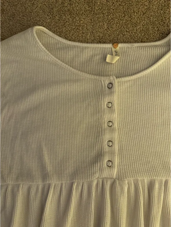 LA Hearts White PacSun Flowy Top - Image 2