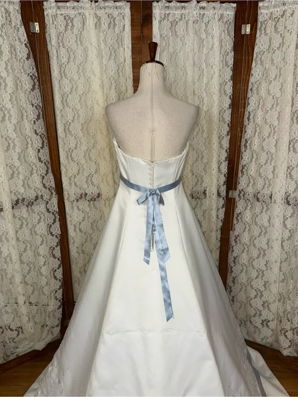 Beautiful Vintage 90s Mori Lee Baby Blue Satin Trim Wedding Gown - Image 7