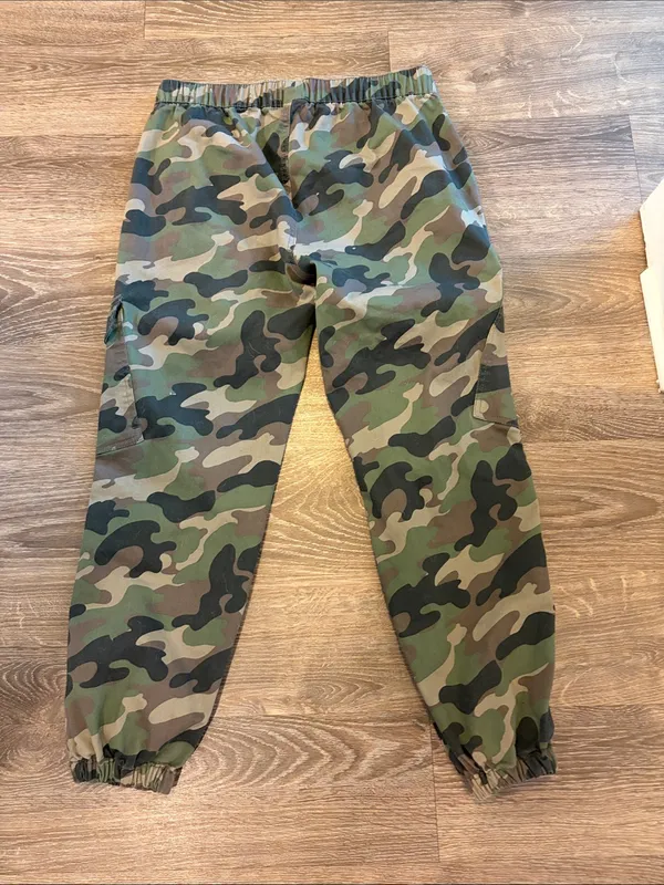 No Boundaries Camo Cargo Joggers - Olive Green & Brown- 27” - Image 3