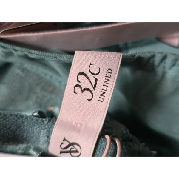 Victoria's Secret Dream Angels Ribbon Slot Underwire Demi Bra 32C Teal Lace NEW - Image 4