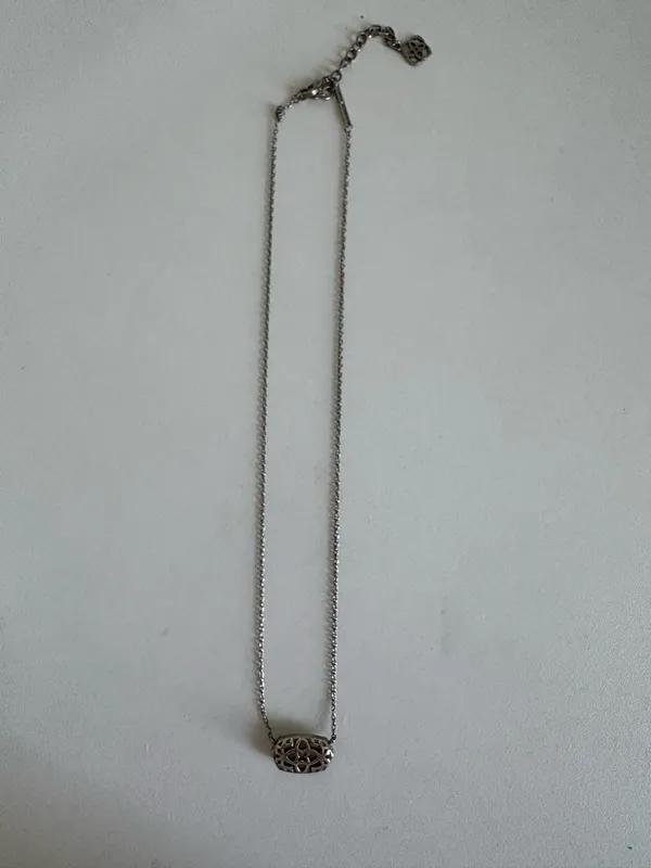 Kendra Scott Necklace - Image 4