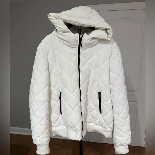 Women's White Quilted Hooded Puffer Jacket with Zip Pockets Size XL - Image 2