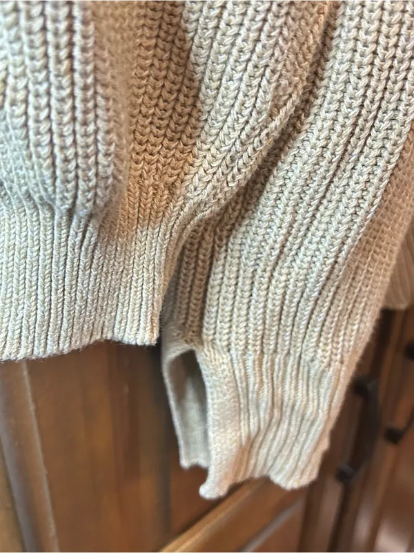 Universal Threads 🌸 Tan Ivory Heather
Medium Knit Open Front Slouchy Side Seam Poc - Image 11