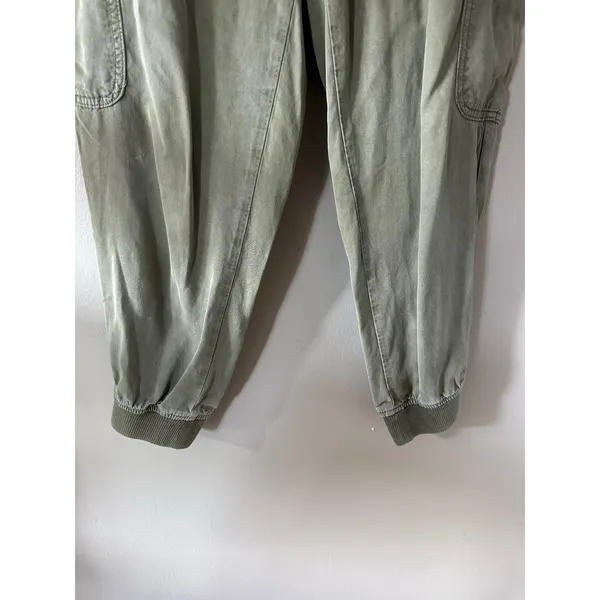 American Eagle Green Elastic Waist Cargo Joggers Size Small Short - Image 4