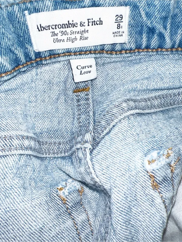 Abercrombie & Fitch The 90’s Straight High-Rise Distressed Curve Love Denim - Image 9