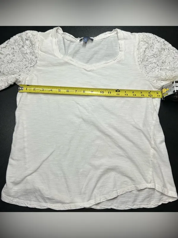 Democracy Women’s Size M White Puff Short Sleeve Lace Top - Image 5