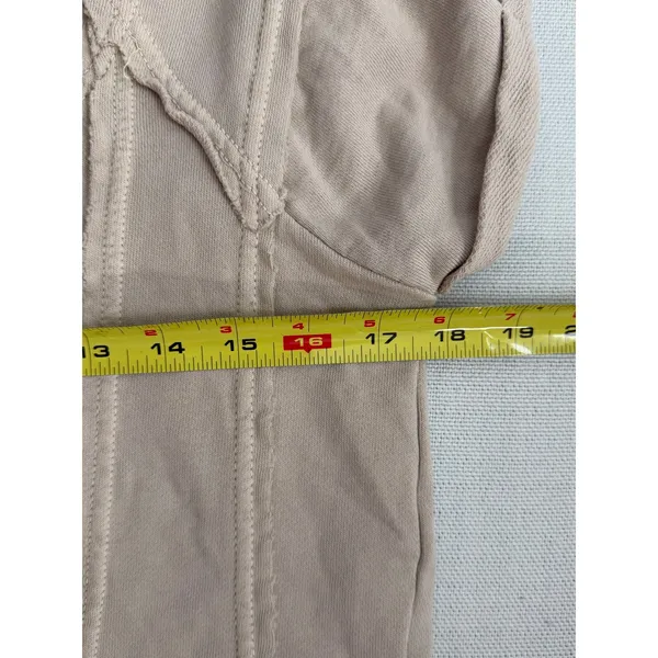 Pilcro Short Sleeve Seamed Sweatshirt size small - Image 5