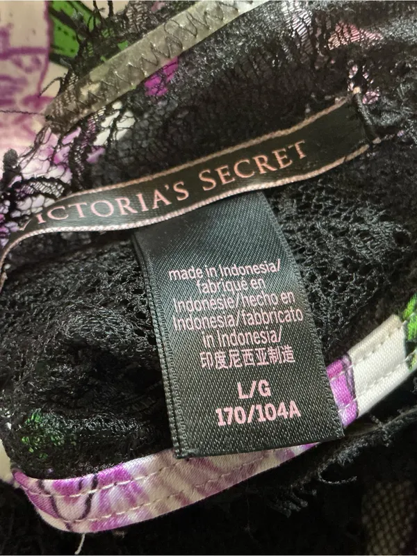Victoria’s Secret camisole top satin floral lace trim and open back size large - Image 7