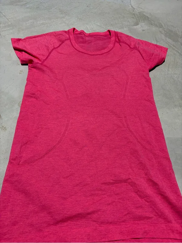Lululemon Women's Short-Sleeve swiftly tech tee shirt Bright Pink 8 - Image 2