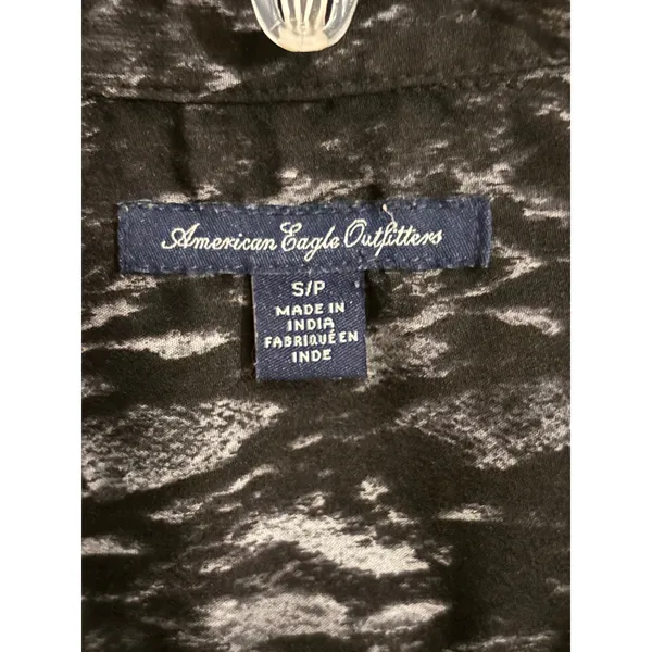 American Eagle Outfitters Womens Small Black White Abstract Print Button Down - Image 3