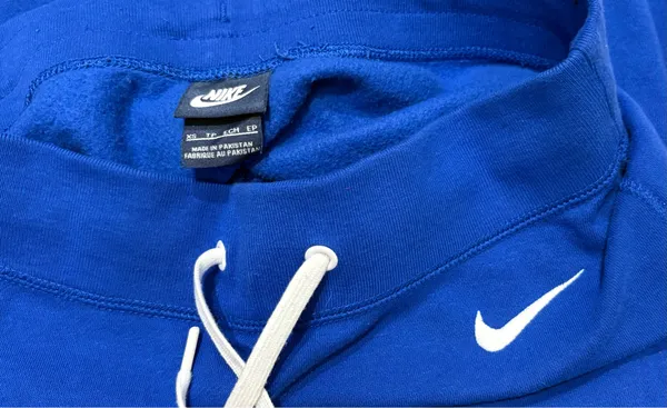 Nike Cropped Sweatpants - Image 3