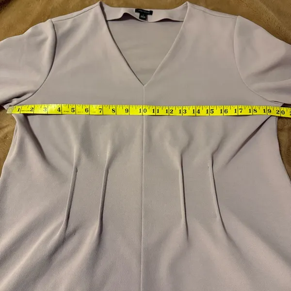 Ann Taylor Light Lilac Pleated V-Neck Top Size Large - Image 7