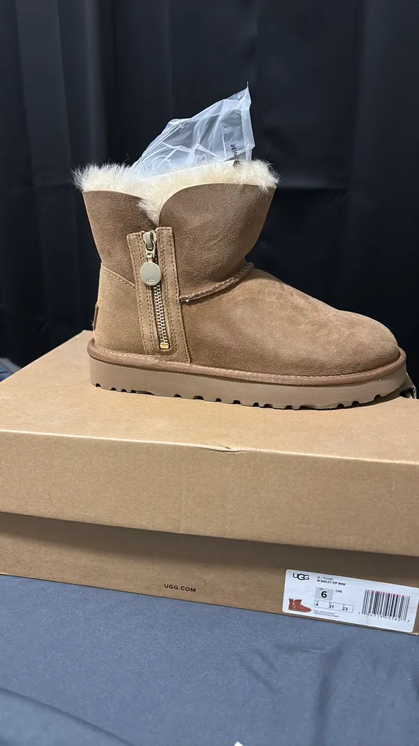 UGG Bailey Zip Mini Boots - Image 2