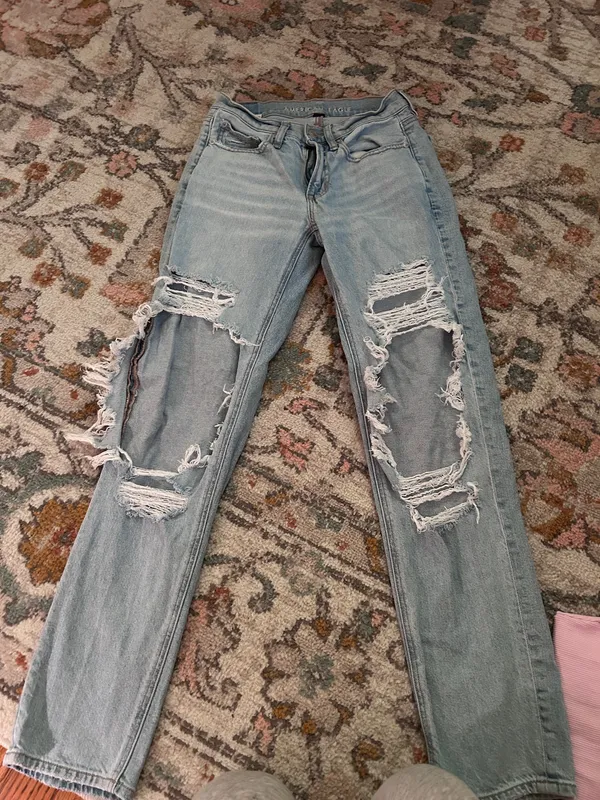 American Eagle Ripped Jeans - Image 2