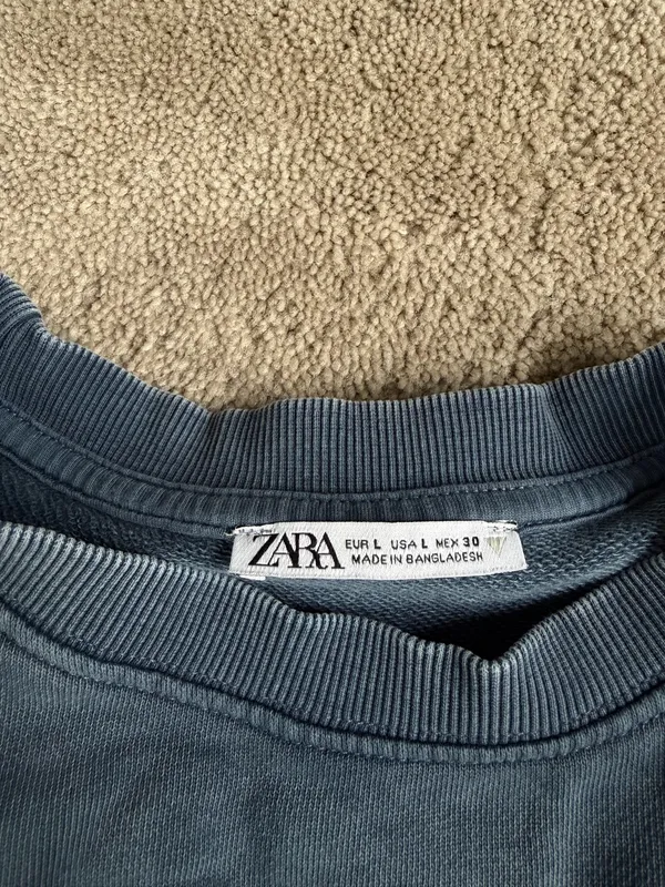 Zara Blue Oversized Cropped Sweatshirt – Large - Image 3
