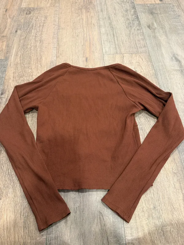 Amazon brown long sleeve - Image 3