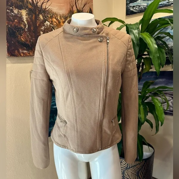 🔴RolyPoly Boho Textured Moto Jacket - Minimalist Sand Quilted Detail Size M - Image 3