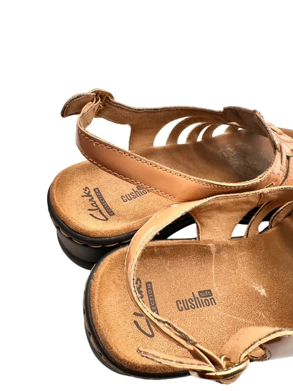Clarks Size 8 Tan Leather Sandals Adjustable Strap Cushioned Insoles - Image 12