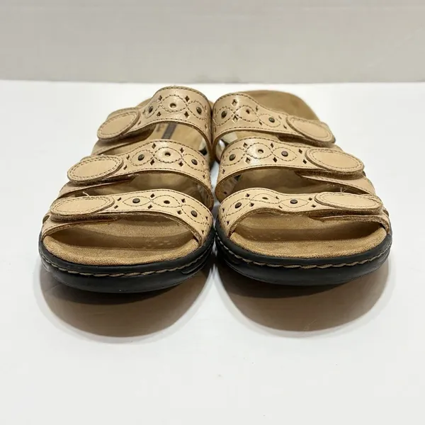 Clarks Leisa Cacti Q Women's Size 8N Sandals Leather Beige Slide - Image 6