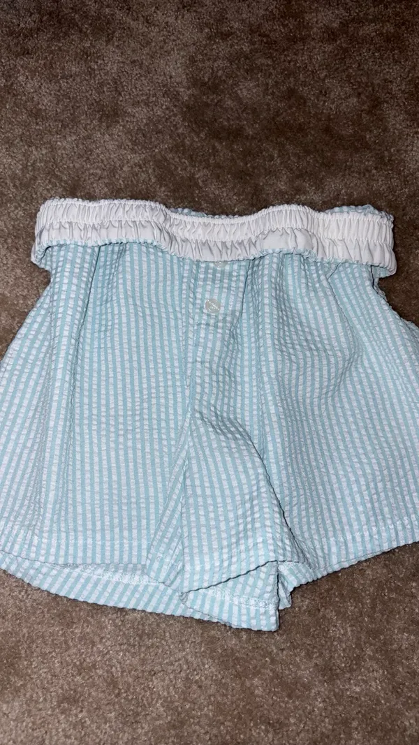 Blue and White stripped shorts Size M - Image 2