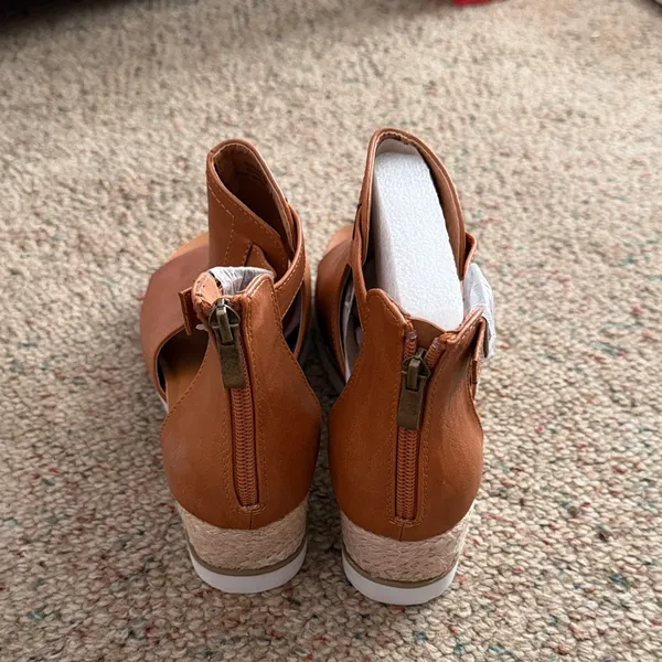 Corkys Tan Leather Wedge Sandals Size 9 - Image 3