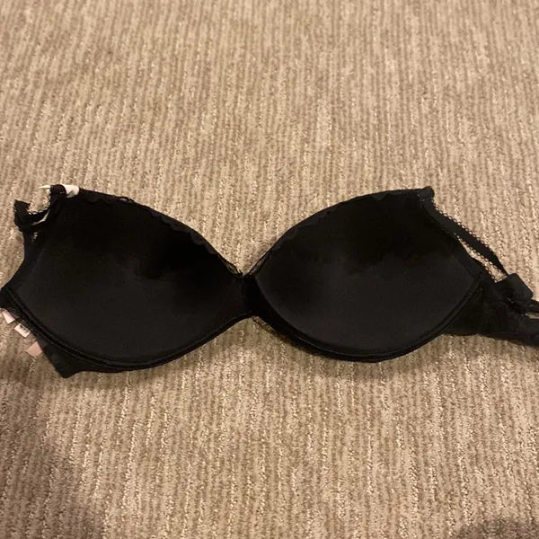 Victoria secret black bra - Image 3