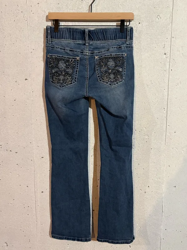 Apt. 9 Mid Rise Boot Cut Bedazzled Jeans | Size: 6 Blue - Image 3