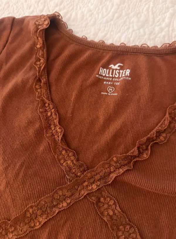 Hollister Laced Auburn Top - Image 2