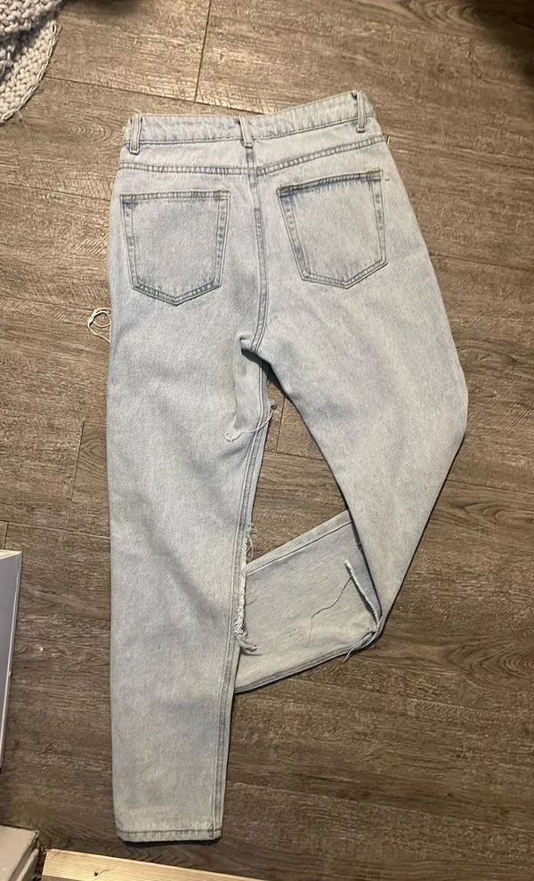 Adika Ripped Jeans - Image 3