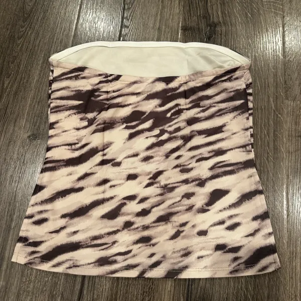 Grey Bandit Tiger Print Strapless Top - Image 12