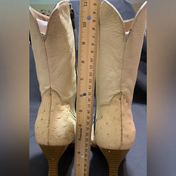 Women’s Mid Calf Heeled Cream color Western Boots approximate size 9/9.5 - Image 9