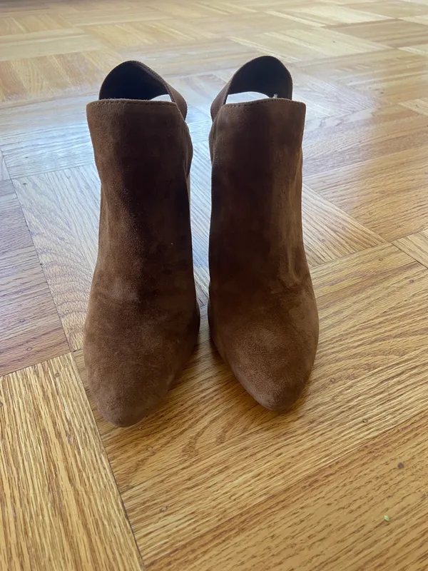 Steve Madden Nwob new Logan chestnut suede booties szie 8 - Image 4