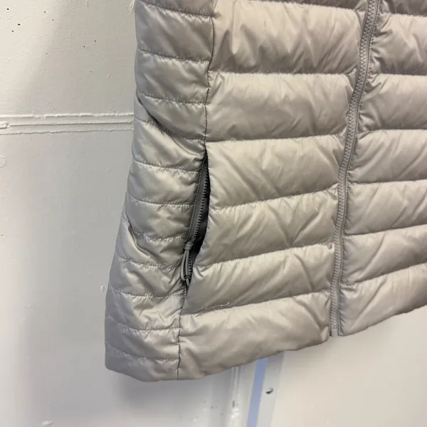 The North Face Womens Aconcagua 3 Vest Down Feather Light Gray Medium Athleisure - Image 5