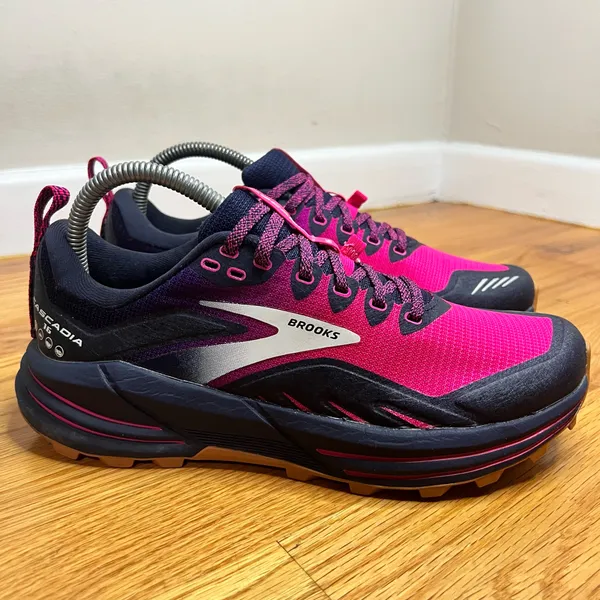 Brooks Cascadia 16 Pink Blue 1203631B425 Size 8W NO BOX - Image 8