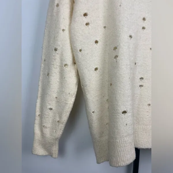 ASTR The Label Cream Knit Distressed Torn‎ Pullover Sweater - Image 5