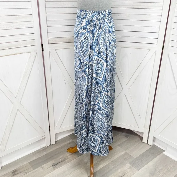 Metrowear Satin Mosaic Print Midi Skirt Blue White‎ Medium - Image 2