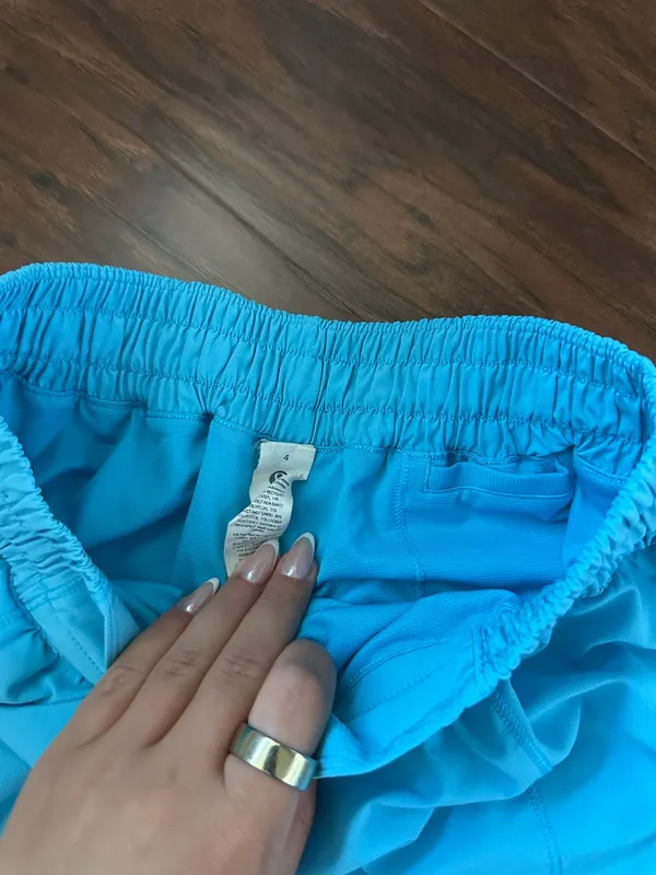 Lululemon Light Blue Hotty Hot 2.5" - Image 2