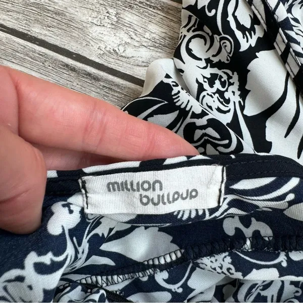 Million Bullpup Paisley Maxi Dress Halter Drop Waist Boho White Navy Small - Image 8