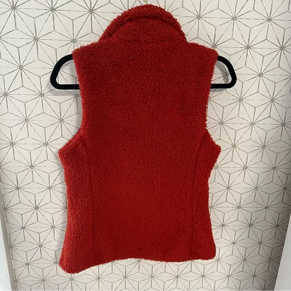 Patagonia Los Gatos Red Vest - Image 5