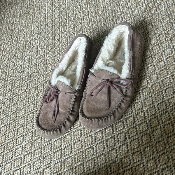 Ugg Chocolate Brown Moccasin Slippers Size 9 - Image 3