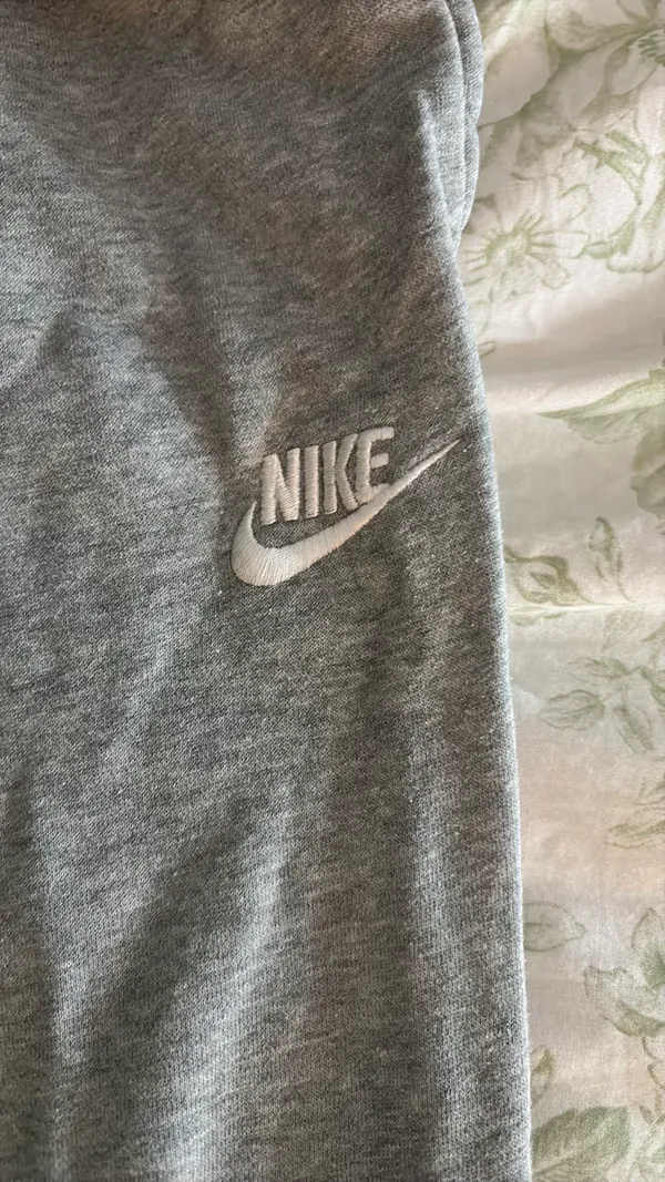 Nike Sweatpants Grey - Image 4