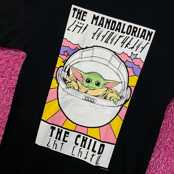 The Mandalorian Tarot Card Tshirt size medium  - Image 4