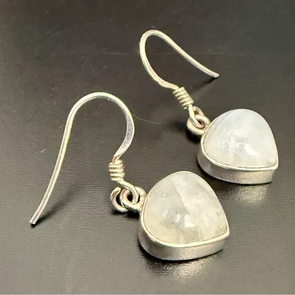 Vintage 925 Sterling Silver Small Heart Moonstone Drop Earrings 3.6g - Image 6