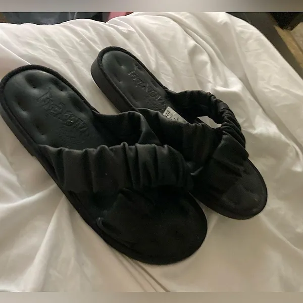 Black Crisscross Slip Ons Size 7 - Image 16
